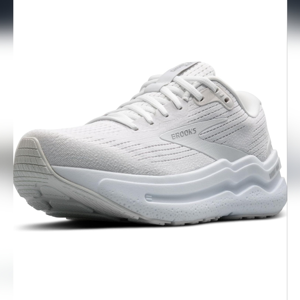 Brooks White Ghost Max 2 Walk & Run